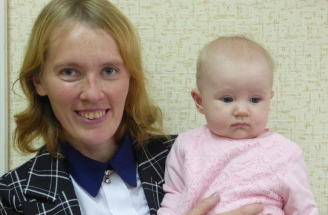 Многодетная мама из Соликамска рассказывает, что помогает ей одной воспитывать трех дочек  